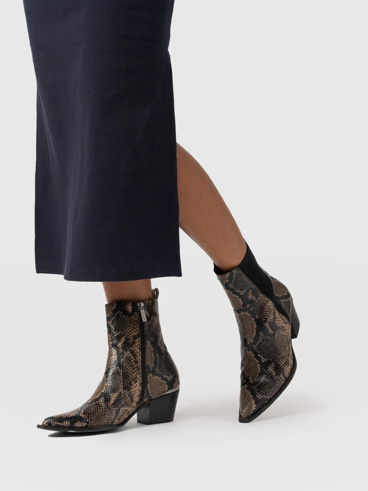 Discount Saint and Sofia Billie Snake Boot - Taupe