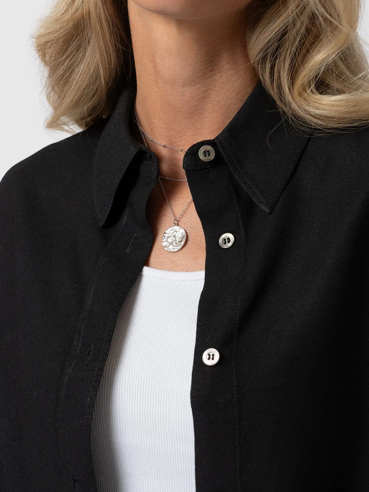 Outlet Saint and Sofia Boyfriend Shirt - Black Linen