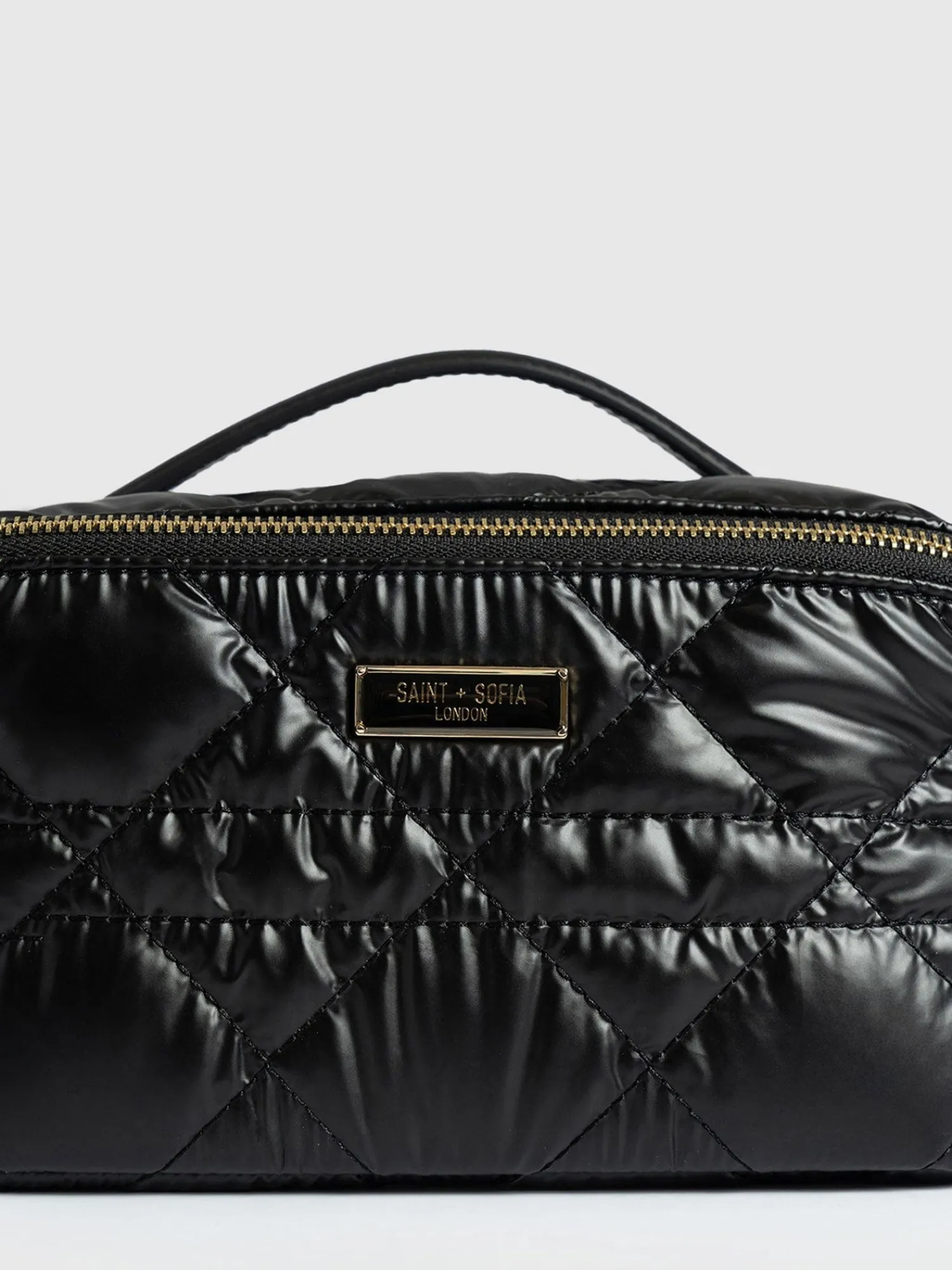 Clearance Saint and Sofia Cosmetics & Wash Bag - Black