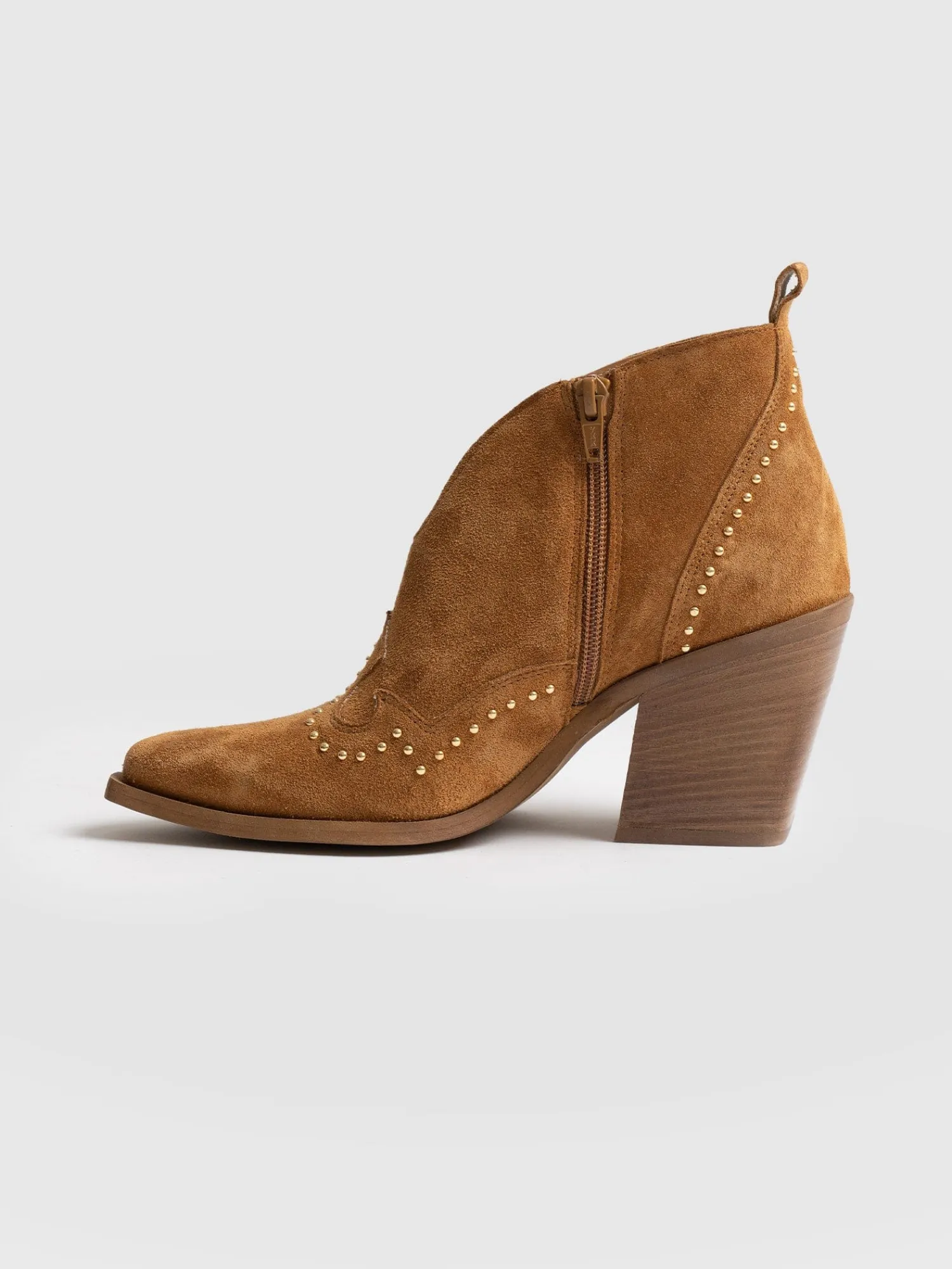 Outlet Saint and Sofia Dallas Studded Ankle Boot - Tan