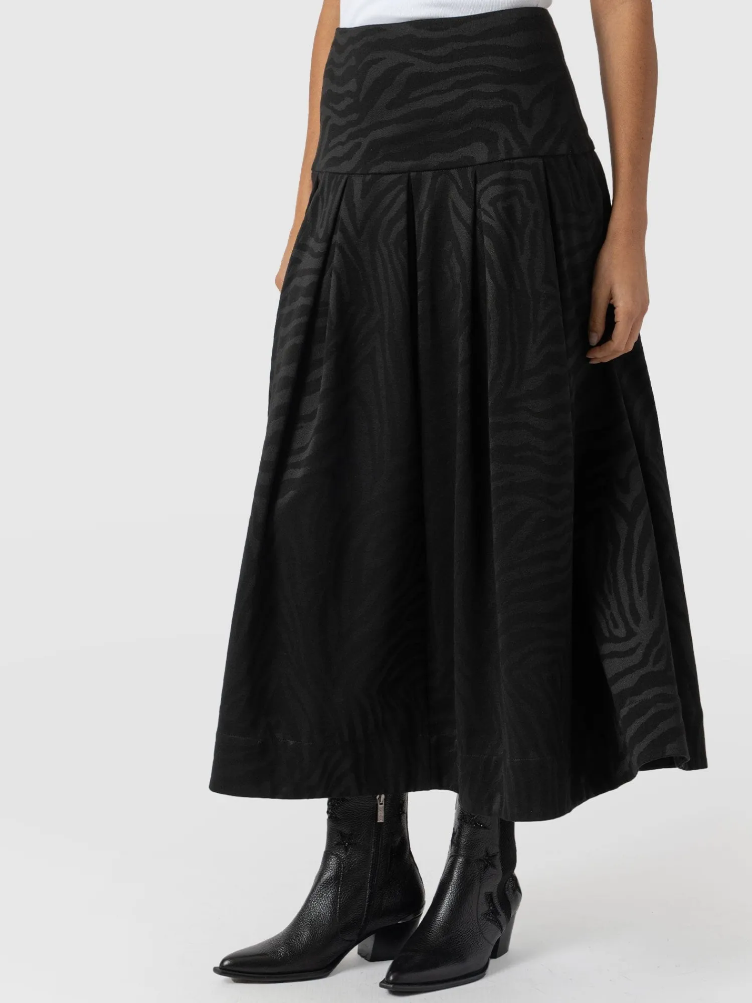 Online Saint and Sofia Everly Pleated Skirt - Black Zebra