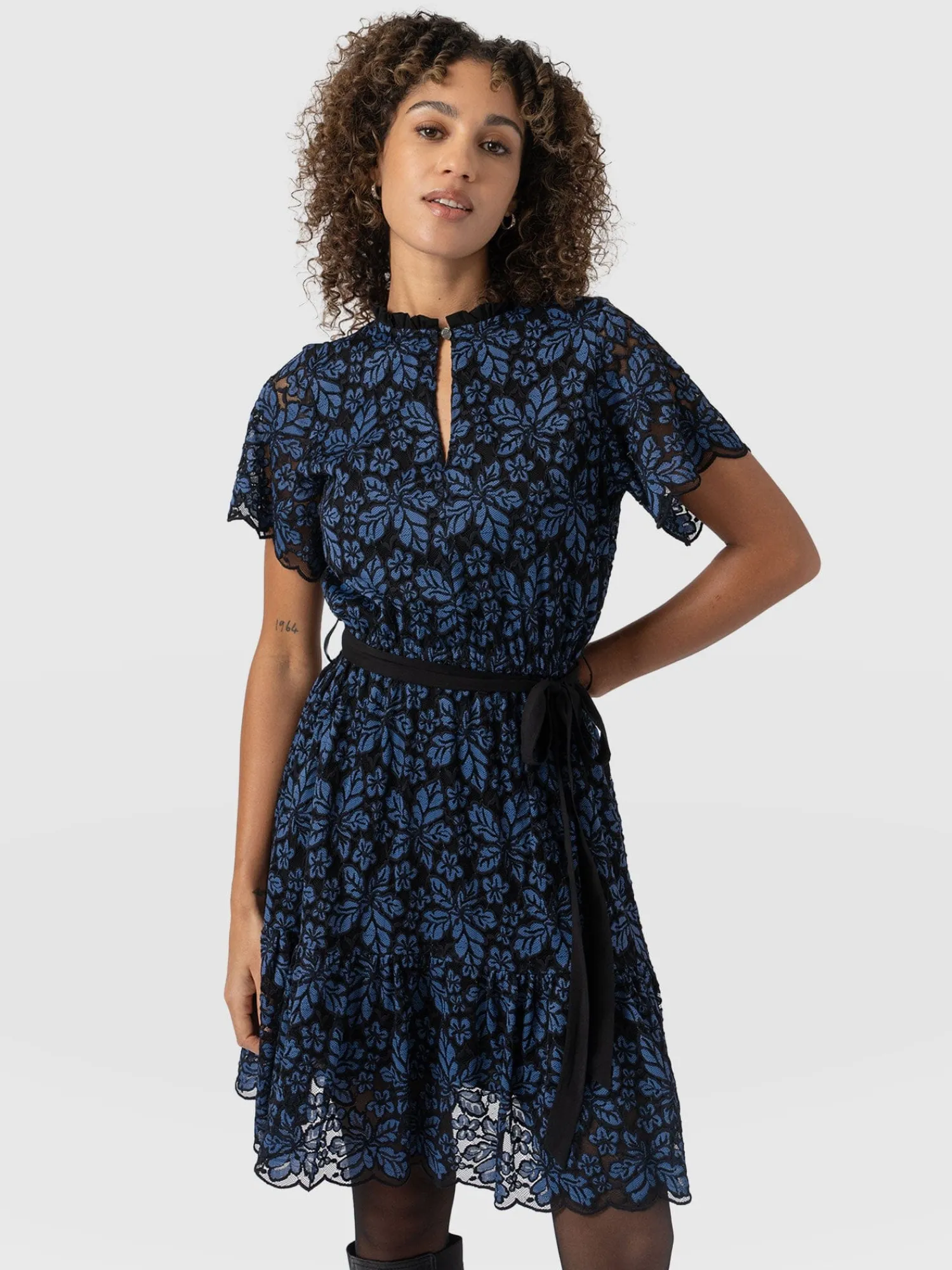 Clearance Saint and Sofia Fearne Lace Mini Dress - Blue/Black
