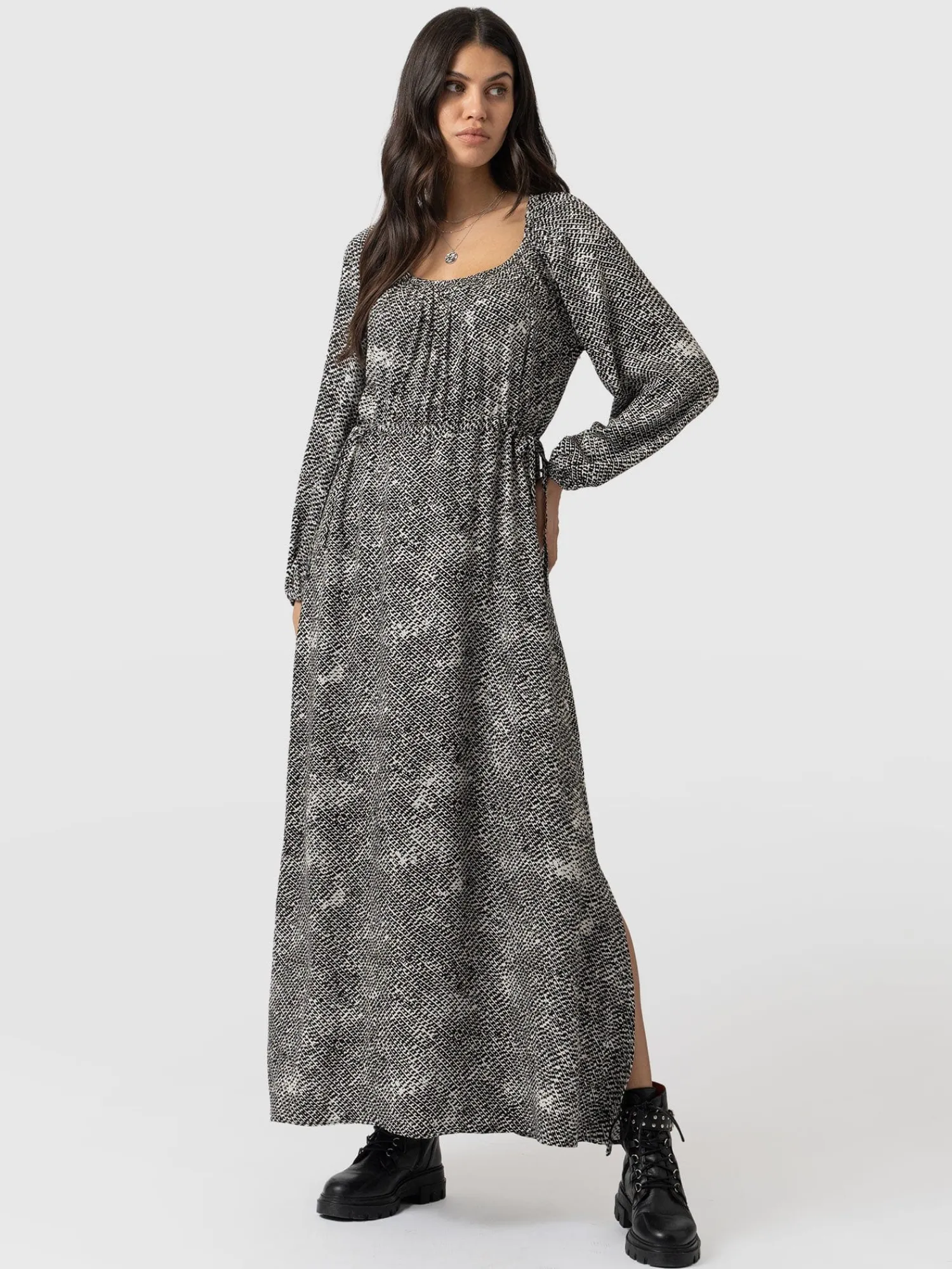 Online Saint and Sofia Henrietta Dress - Monochrome Gothica