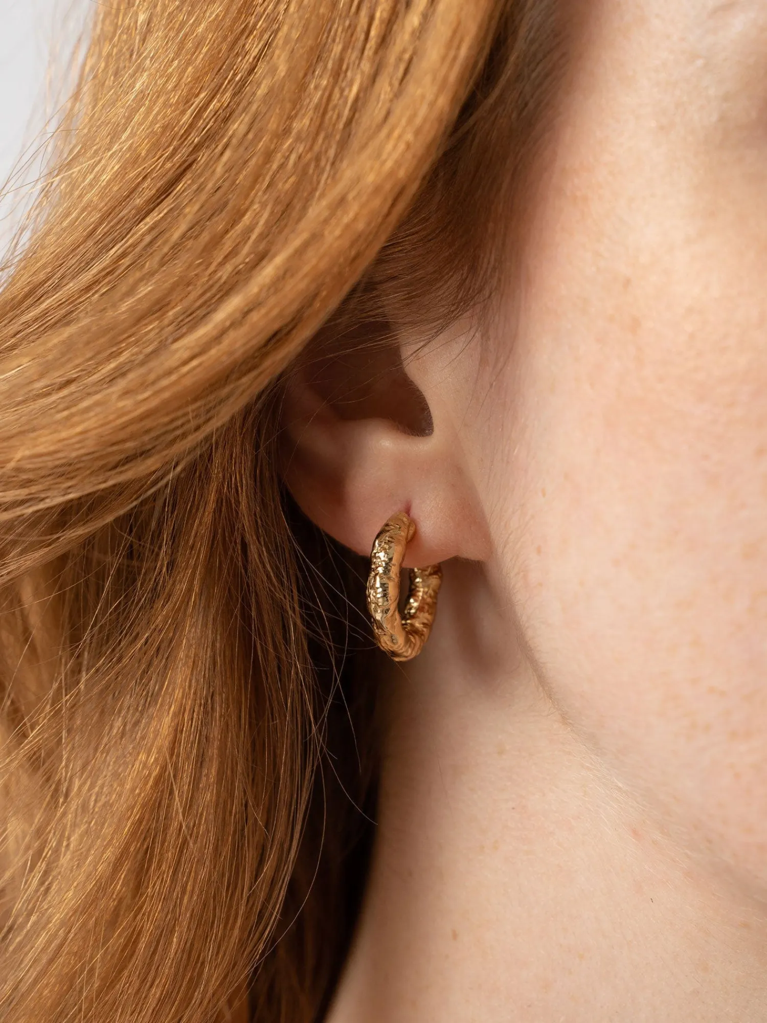 Fashion Saint and Sofia Molten Hoop Earrings - Gold