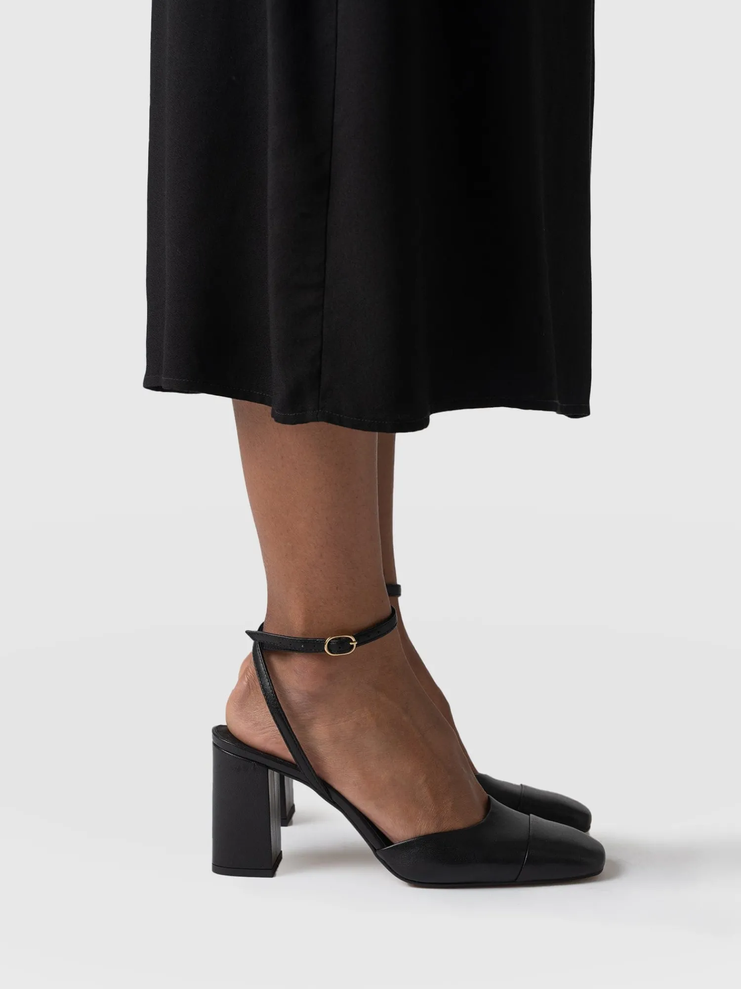 Online Saint and Sofia Rayner Cap Toe Heel - Black