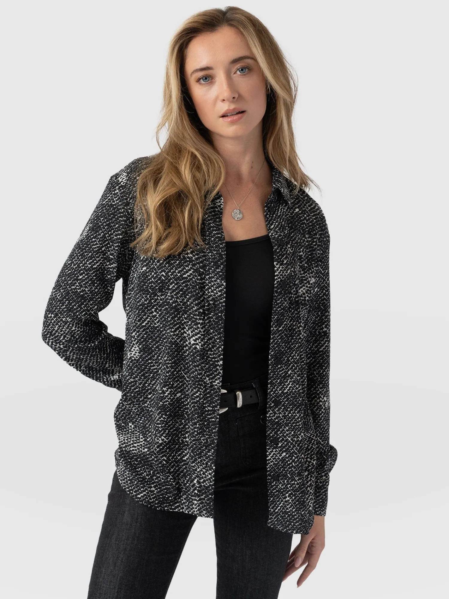 Sale Saint and Sofia Sawyer Shirt - Monochrome Gothica