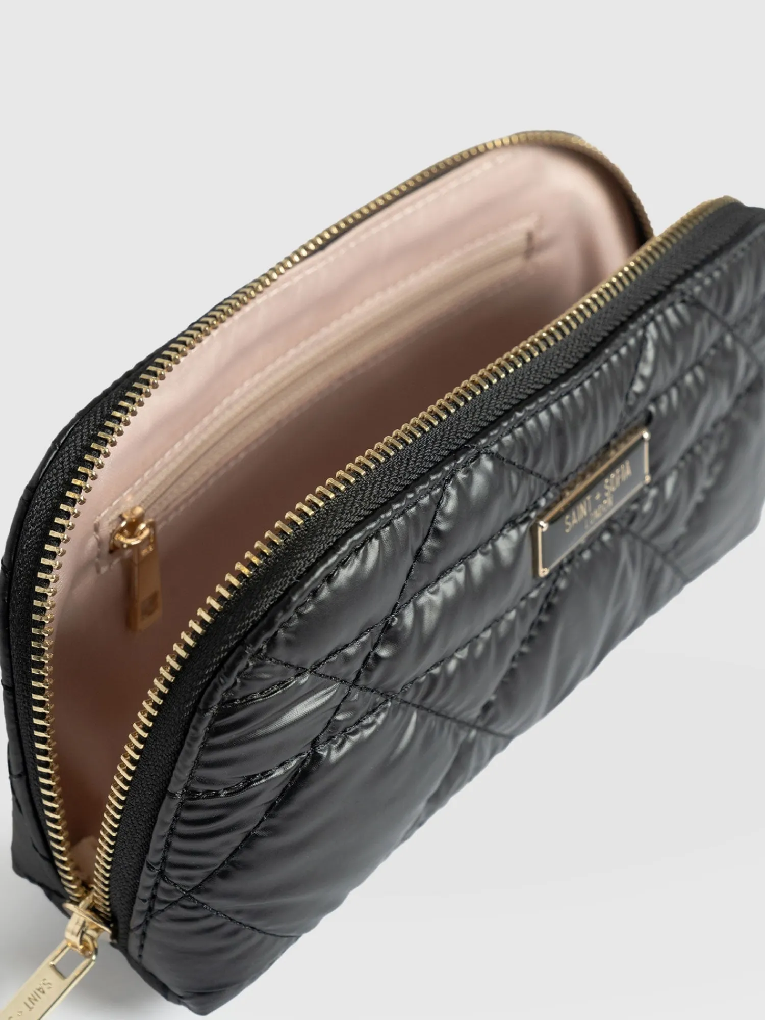 Discount Saint and Sofia Small Cosmetics Bag - Black