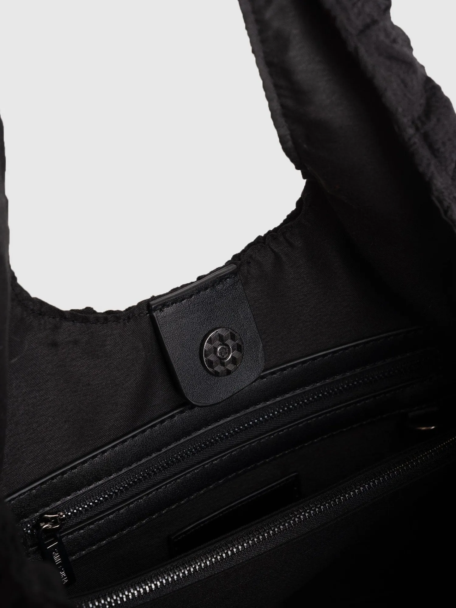 Best Saint and Sofia Soho Shoulder Tote Bag - Black